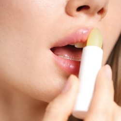 Bálsamo Labial Esencial SPF50 Timexpert Sun Germaine de Capuccini-Cococrem 1 2